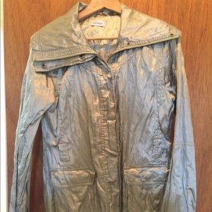 olive, Satin jacket with natural wrinkle texture.